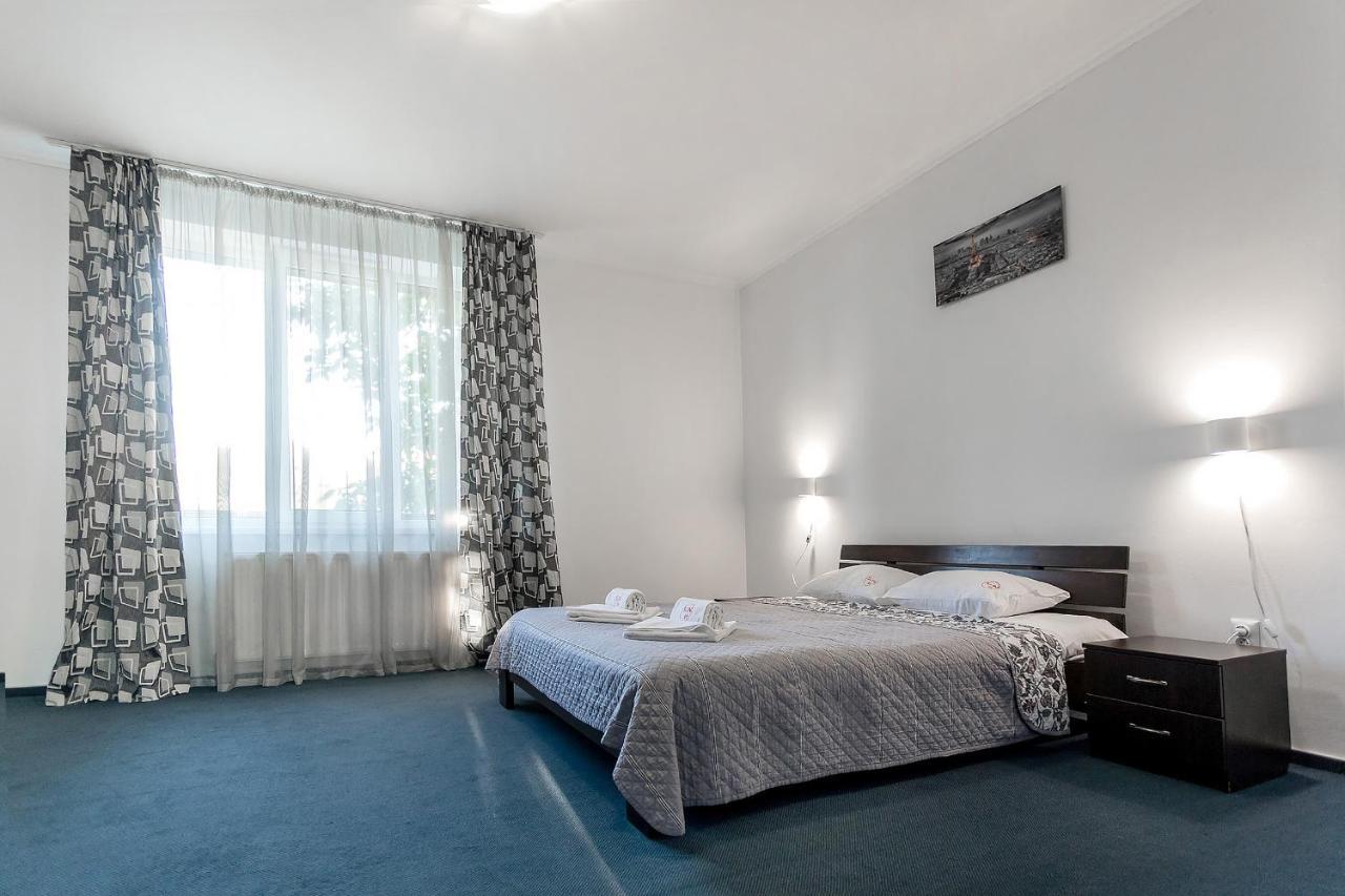 Sunlit Hotel Ivano-Frankivsk Exterior photo